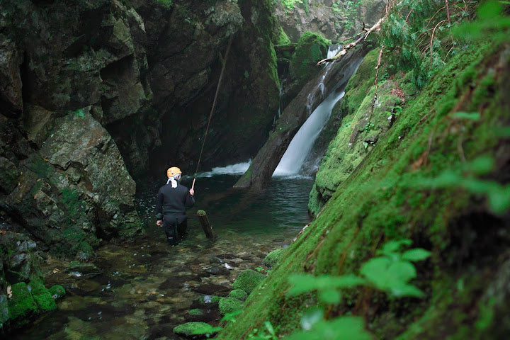 "Shower Climbing" & Tenkara